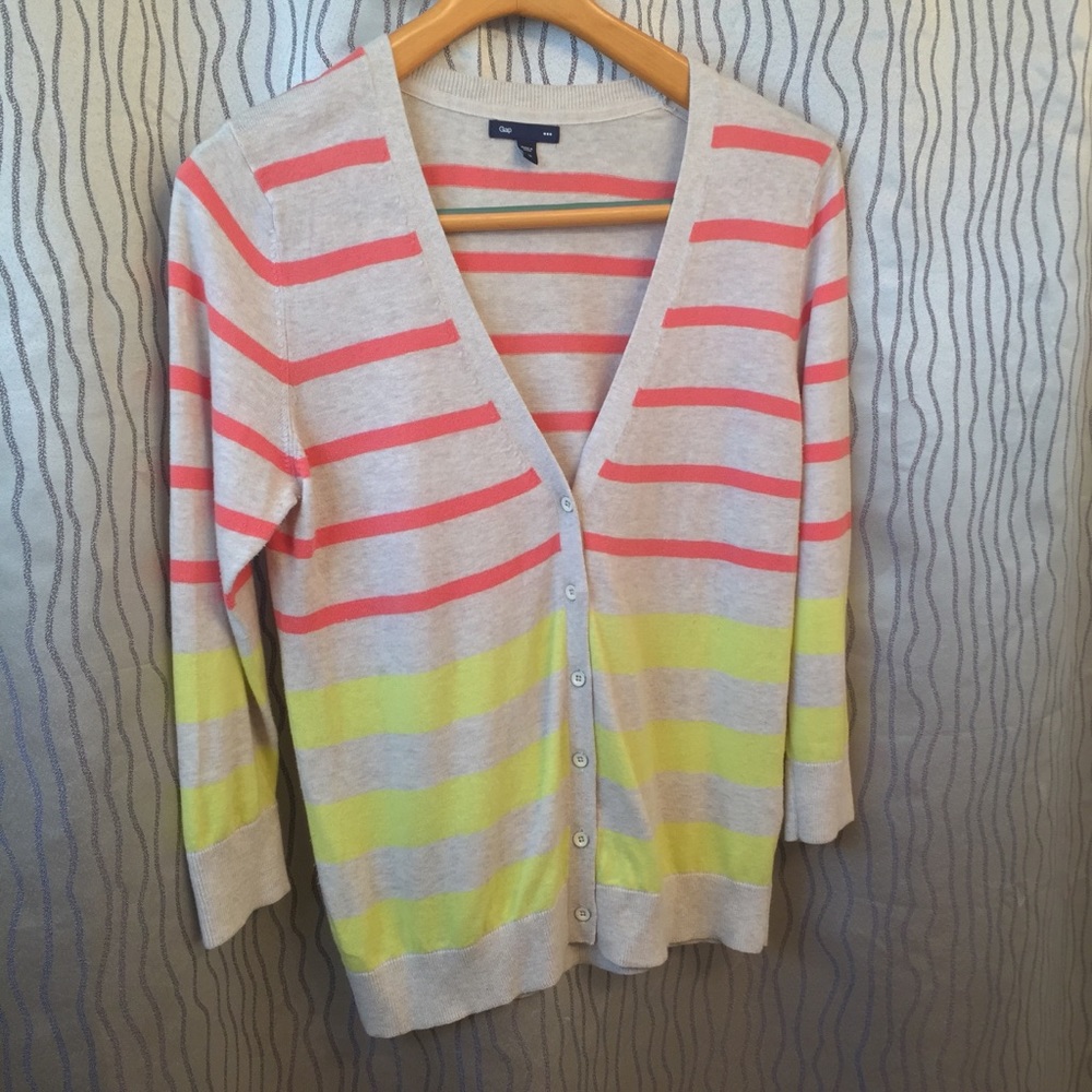 Gap V-Neck Cardigan size Medium